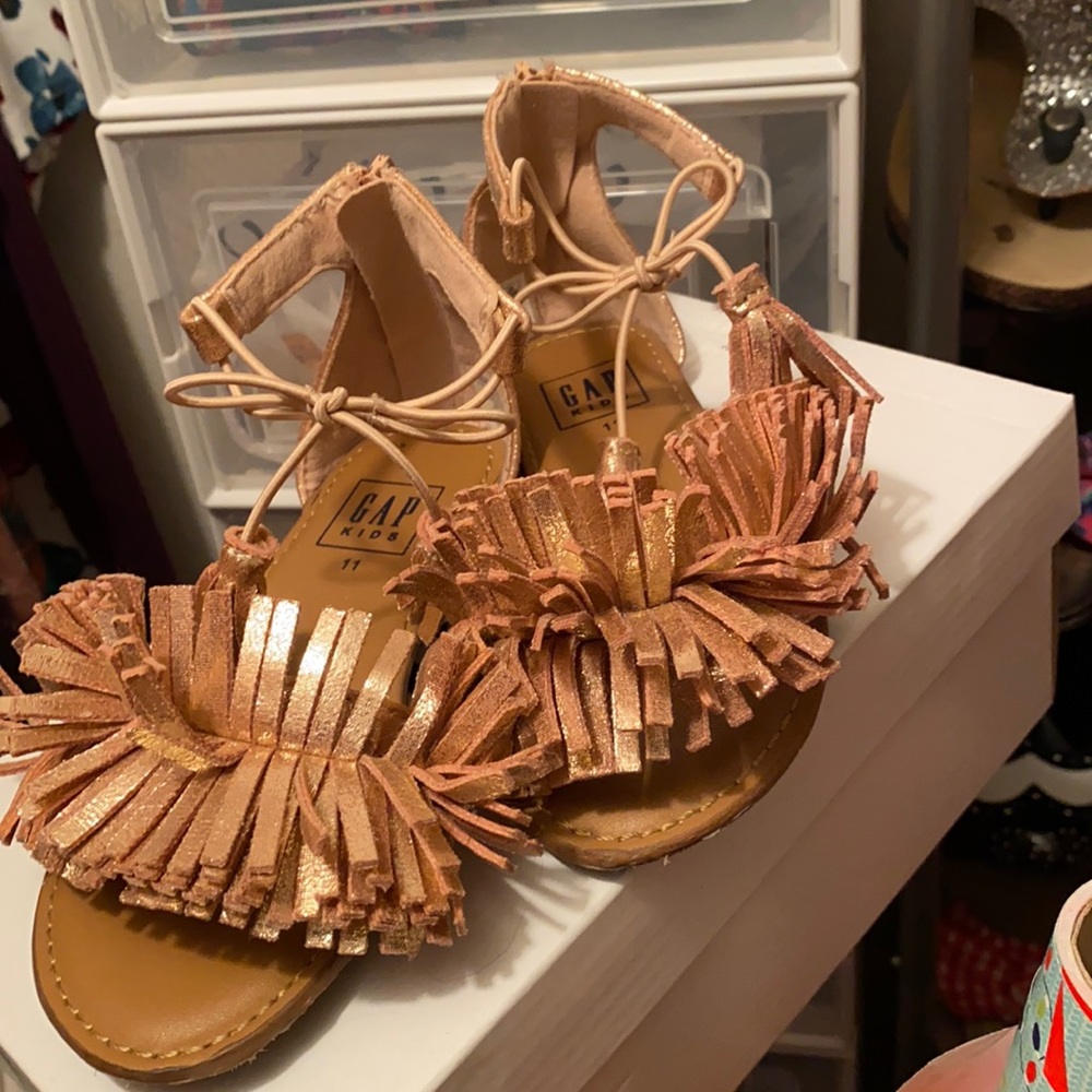 Gap Kids Toddler Girls Fringe Sandals size 11